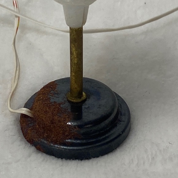 Dollhouse Miniature Table Lamp Clear Faceted Shade Brass Stem Rustic Base Wired - Picture 7 of 9